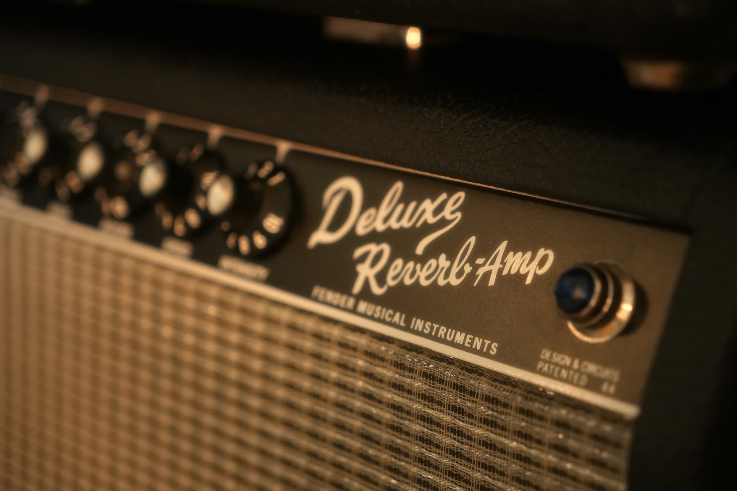 A Fender Deluxe Reverb, close up